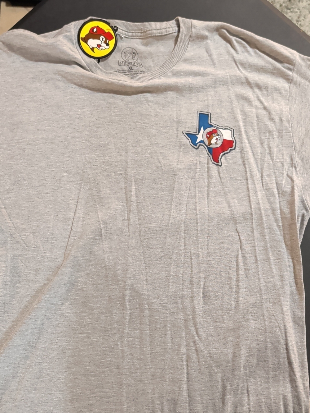 NEW. Buc-ee's Light Gray Short-Sleeve